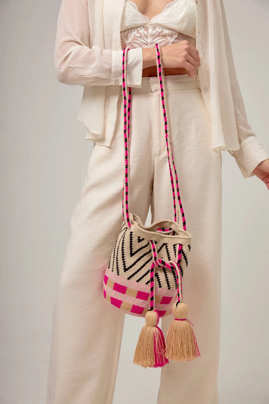 Flore Medium Wayuu Crochet Bag