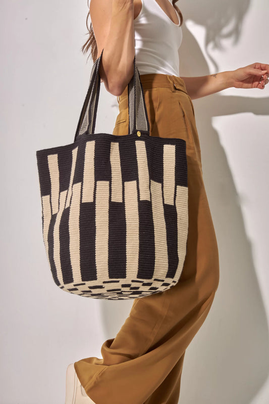 Tecla Extra Large Wayuu Tote Bag