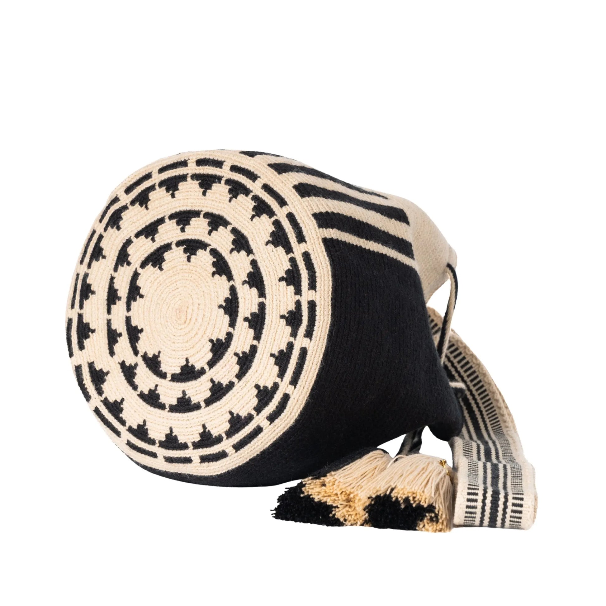 Vaiven medium black and beige stripes Wayuu bag handcrafted by Colombian artisans