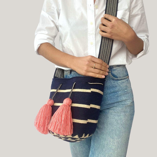 Colombian Wayuu Mochila Bag Ref 82