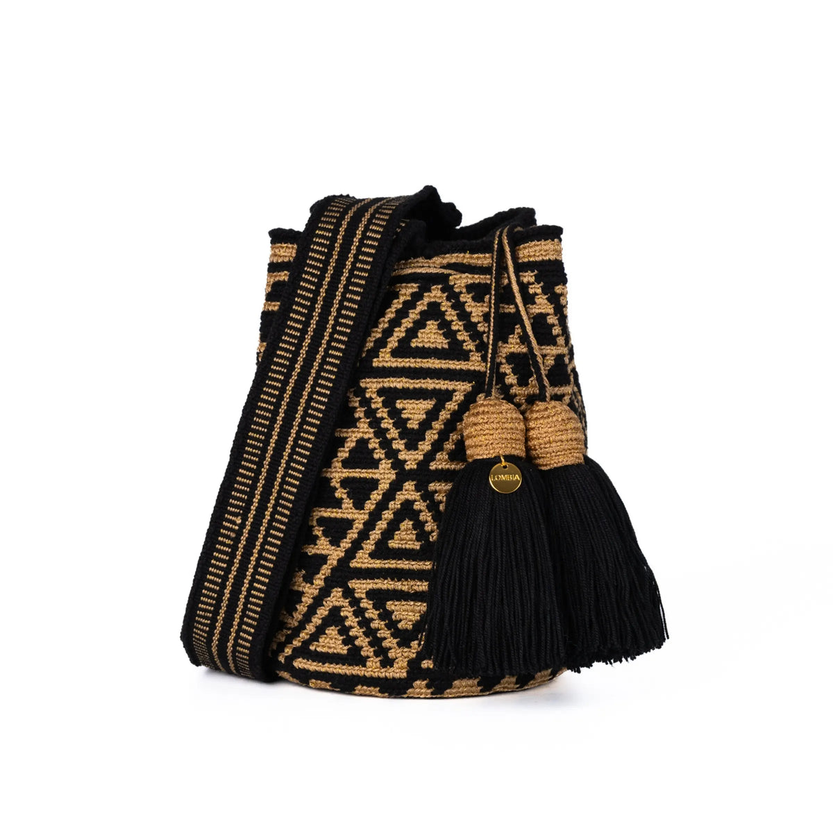 Black and gold geometric Wayuu bag, handmade by indigenous artisans in Colombia.