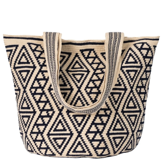 Xoch tote black and  beige Wayuu bag handcrafted by Colombian artisansblack 