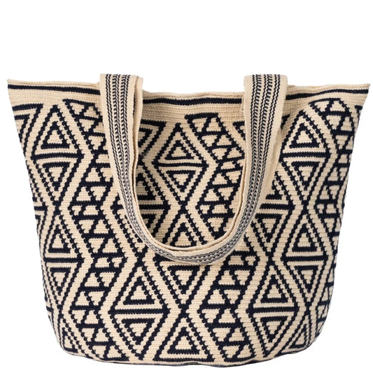 Xoch tote black and  beige Wayuu bag handcrafted by Colombian artisansblack 