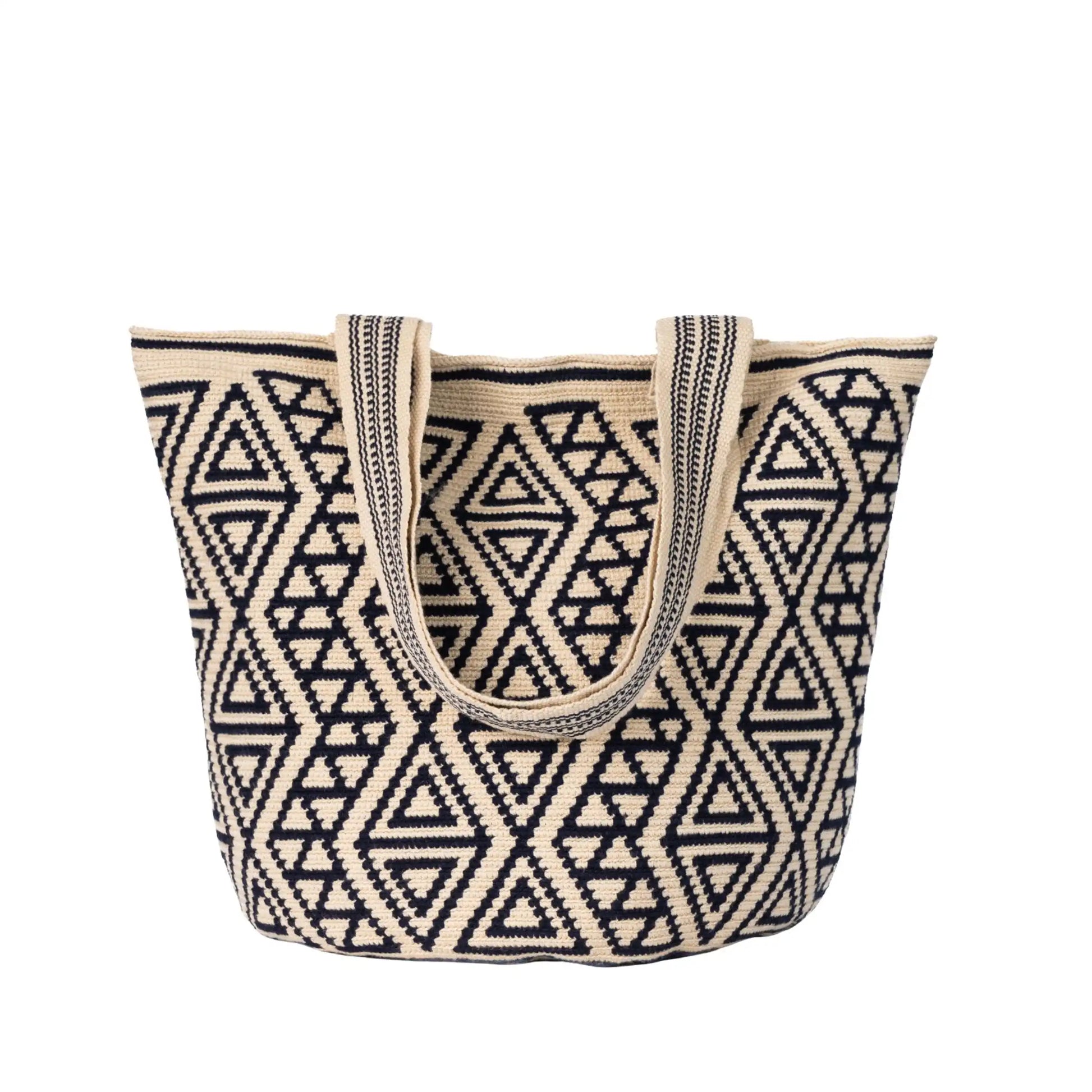 Xoch tote black and  beige Wayuu bag handcrafted by Colombian artisansblack 