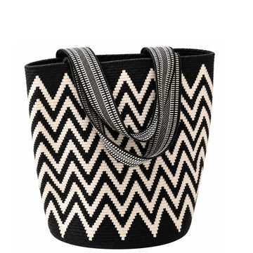 Ondas Extra Large in black and white, handmade by Colombian artisans.